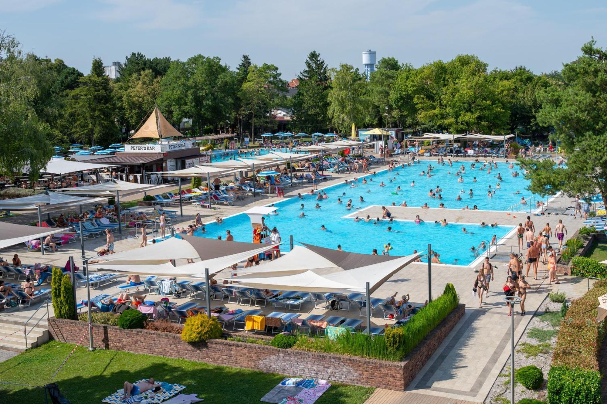 Harmonia Riva Apartman B11 Dunajská Streda Buitenkant foto